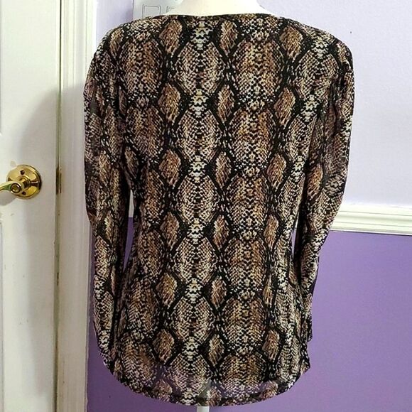 A Reason Snake Print Boho Chic Longsleeve Top - Picture 7 of 10